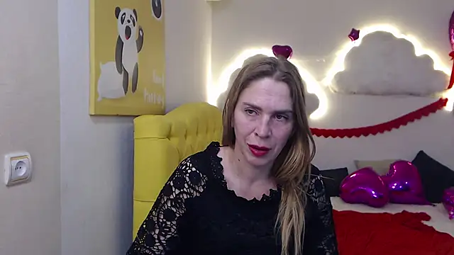 TessaDaybreak online show from 03-04-25, 04:52