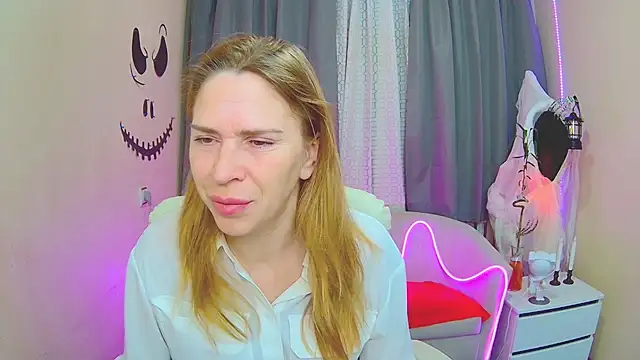 TessaDaybreak online show from 11-03-25, 07:24