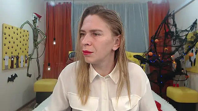 TessaDaybreak online show from 10-11-25, 06:58