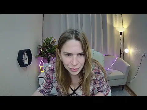 Snapshot of TessaDaybreak chatting on 05-15-26, 07:39 TessaDaybreak online show from 05-15-26, 07:39