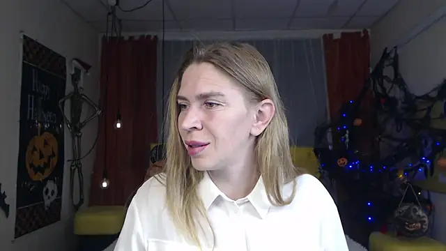 TessaDaybreak online show from 10-14-25, 06:25