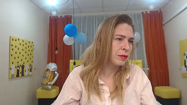 TessaDaybreak online show from 09-18-25, 06:38