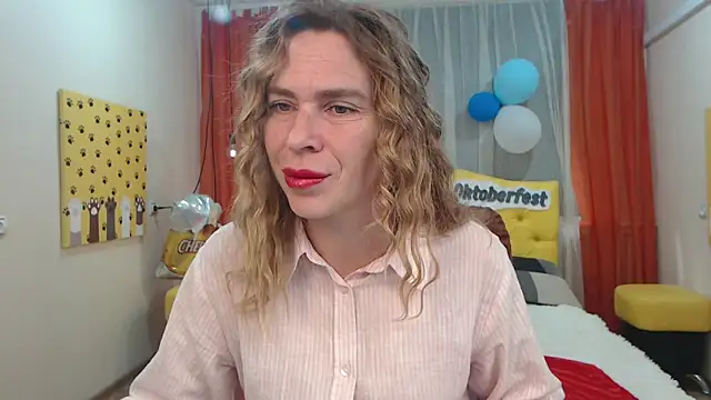 TessaDaybreak online show from 09-29-25, 06:31