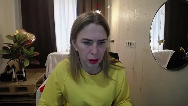 TessaDaybreak online show from 03-18-25, 07:22