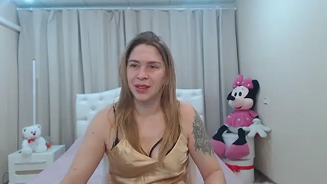 TessaDaybreak online show from 03-10-26, 07:34