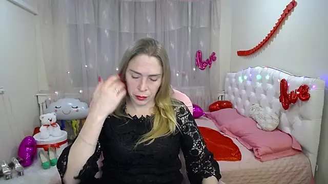 TessaDaybreak online show from 03-05-25, 01:17