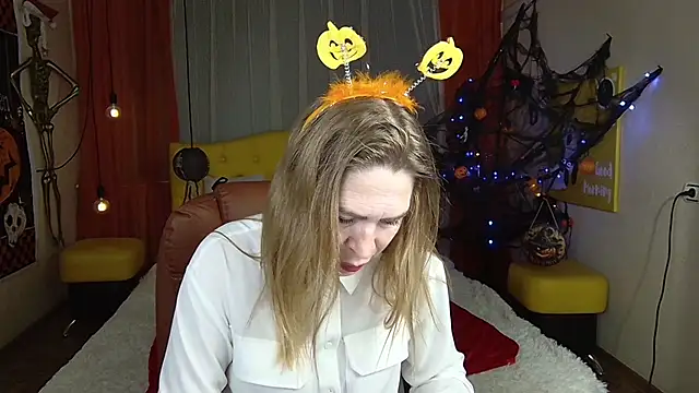 TessaDaybreak online show from 10-16-25, 07:05