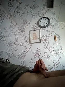 Snapshot of Teemu chatting on 10-18-25, 01:24 Teemu online show from 10-18-25, 01:24