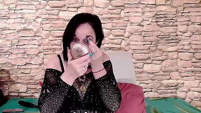 LuciousGrace online show from 11-05-25, 05:16