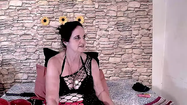 Snapshot of LuciousGrace chatting on 02-26-26, 05:46 LuciousGrace online show from 02-26-26, 05:46