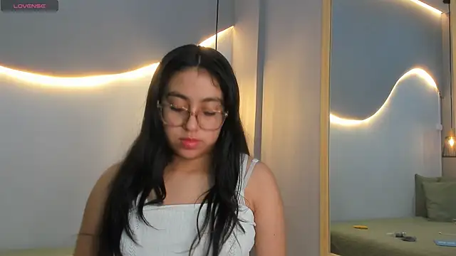 lucelly 15 online show from 12-21-25, 11:56