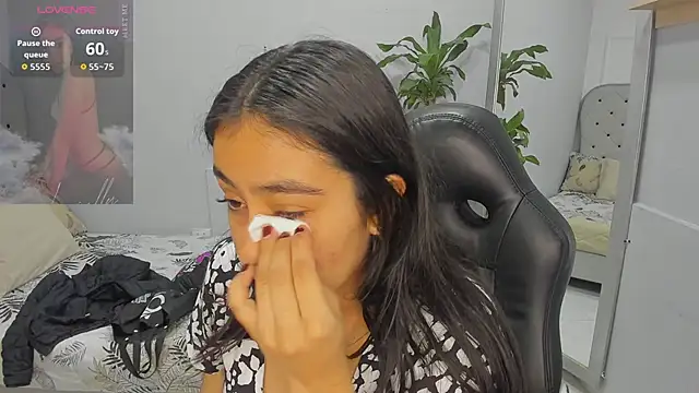 lucelly 15 online show from 02-25-26, 11:54