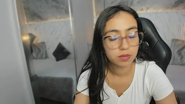 lucelly 15 online show from 11-10-25, 11:59