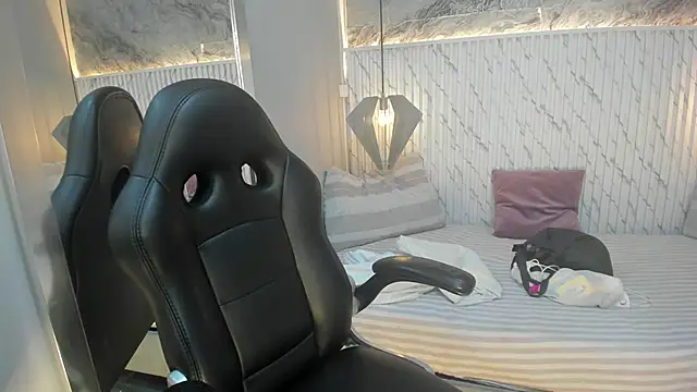 lucelly 15 online show from 11-28-25, 11:43