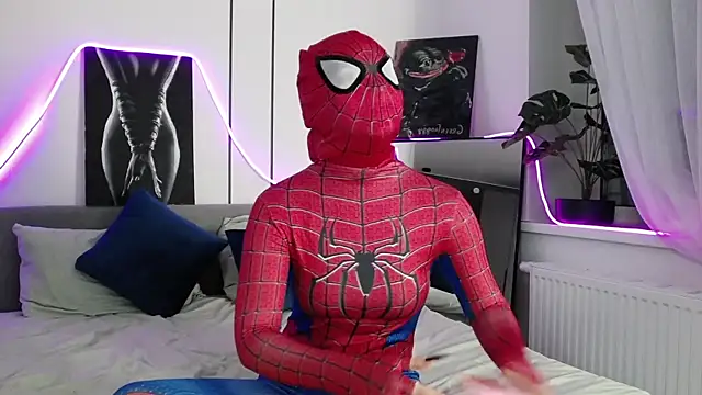 Snapshot of -Amora chatting on 12-05-25, 12:15 -Amora online show from 12-05-25, 12:15