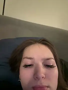 Snapshot of -Amora chatting on 02-13-26, 12:16 -Amora online show from 02-13-26, 12:16