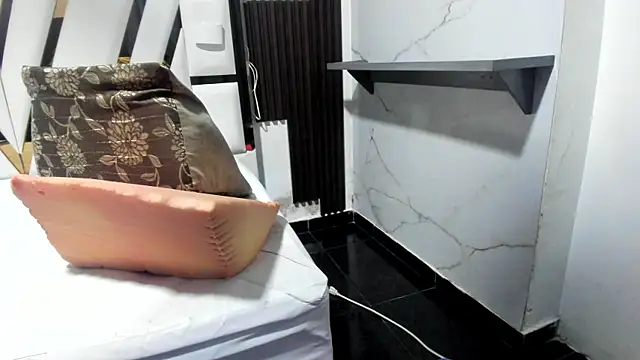 ebony valentina online show from 07-01-26, 02:56