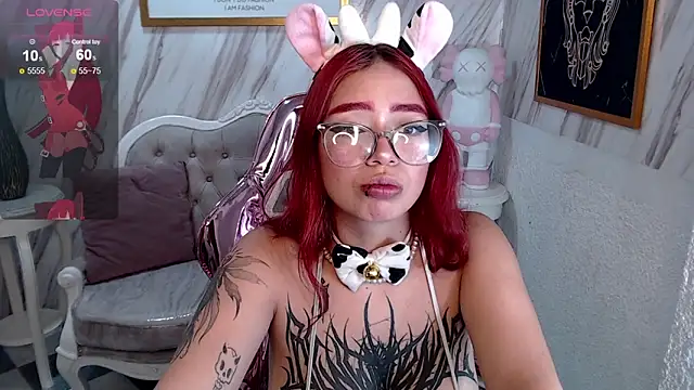 Snapshot of Anni_acker_b chatting on 03-07-25, 07:49 Anni acker b online show from 03-07-25, 07:49