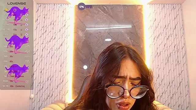 Snapshot of Anni_acker_b chatting on 10-17-25, 01:02 Anni acker b online show from 10-17-25, 01:02