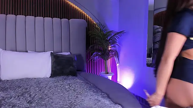 MelanieHillss online show from 01-10-26, 04:30