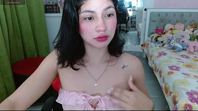 Violett 11 online show from 11-18-25, 07:06