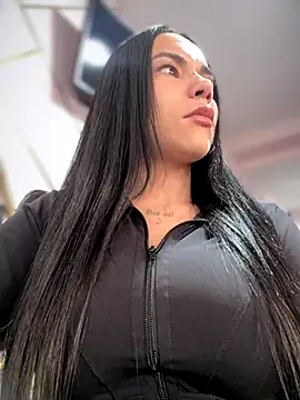 Snapshot of Naatalia chatting on 10-21-25, 09:36 Naatalia online show from 10-21-25, 09:36