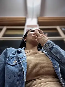 Snapshot of Naatalia chatting on 11-21-25, 11:48 Naatalia online show from 11-21-25, 11:48