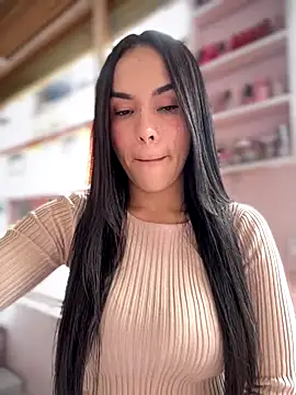 Snapshot of Naatalia chatting on 10-16-25, 05:10 Naatalia online show from 10-16-25, 05:10