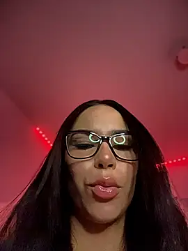 Snapshot of Naatalia chatting on 02-15-26, 07:24 Naatalia online show from 02-15-26, 07:24