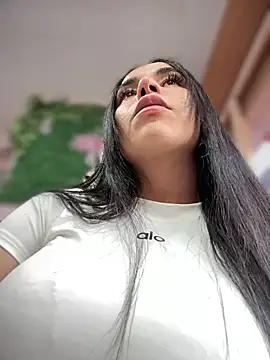 Snapshot of Naatalia chatting on 11-24-25, 09:48 Naatalia online show from 11-24-25, 09:48