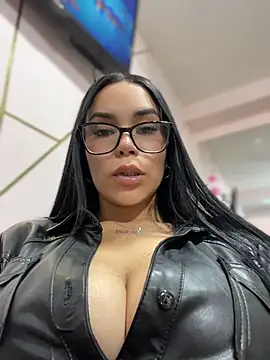 Snapshot of Naatalia chatting on 07-19-26, 07:43 Naatalia online show from 07-19-26, 07:43