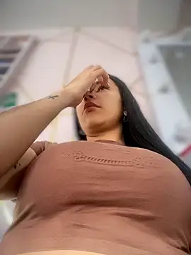 Snapshot of Naatalia chatting on 01-14-26, 06:11 Naatalia online show from 01-14-26, 06:11