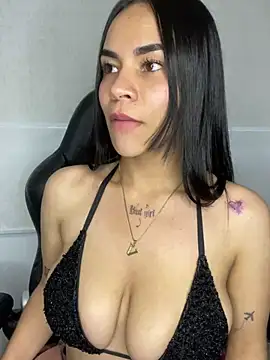 Snapshot of Naatalia chatting on 02-17-25, 09:21 Naatalia online show from 02-17-25, 09:21