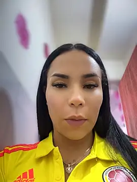 Snapshot of Naatalia chatting on 06-17-26, 06:07 Naatalia online show from 06-17-26, 06:07
