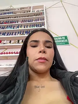 Snapshot of Naatalia chatting on 11-22-25, 04:50 Naatalia online show from 11-22-25, 04:50