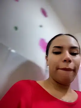 Naatalia online show from 05-06-26, 07:51