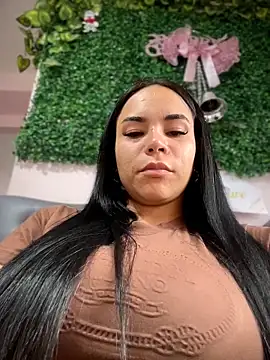 Snapshot of Naatalia chatting on 02-23-26, 06:19 Naatalia online show from 02-23-26, 06:19