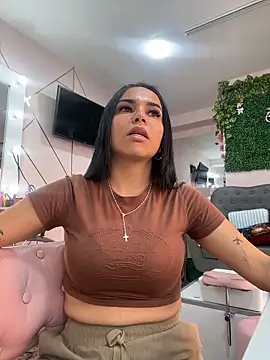 Snapshot of Naatalia chatting on 02-17-26, 09:34 Naatalia online show from 02-17-26, 09:34