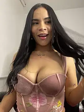 Snapshot of Naatalia chatting on 02-25-25, 03:09 Naatalia online show from 02-25-25, 03:09