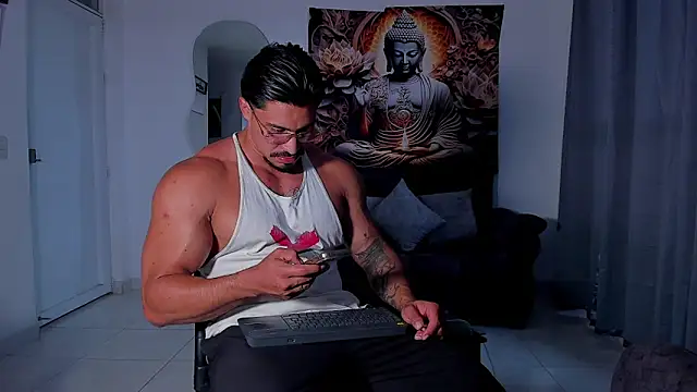 Valentino Dosantos  online show from 10-10-25, 08:20