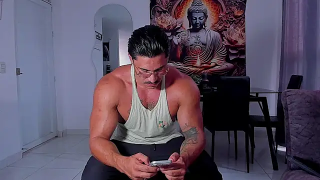 Valentino Dosantos  online show from 12-19-25, 08:22