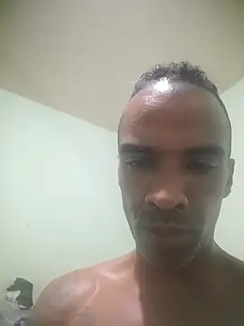 Snapshot of Rodr6812pc chatting on 10-31-25, 08:16 Rodr6812pc online show from 10-31-25, 08:16