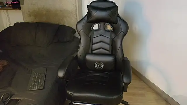 Snapshot of kevin_jef chatting on 09-26-25, 12:28 kevin jef online show from 09-26-25, 12:28