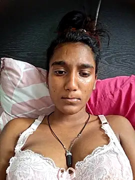 Snapshot of indianpink_lips chatting on 03-06-26, 12:33 indianpink lips online show from 03-06-26, 12:33