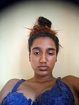 Snapshot of indianpink_lips chatting on 02-07-26, 02:03 indianpink lips online show from 02-07-26, 02:03