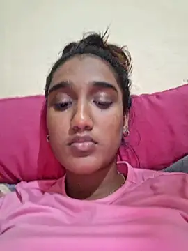 Snapshot of indianpink_lips chatting on 10-12-25, 06:20 indianpink lips online show from 10-12-25, 06:20