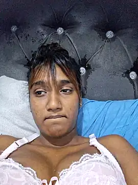 Snapshot of indianpink_lips chatting on 04-04-26, 04:35 indianpink lips online show from 04-04-26, 04:35