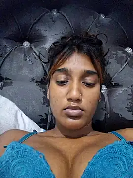 Snapshot of indianpink_lips chatting on 03-25-26, 03:11 indianpink lips online show from 03-25-26, 03:11