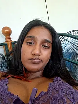 Snapshot of indianpink_lips chatting on 03-21-25, 10:28 indianpink lips online show from 03-21-25, 10:28