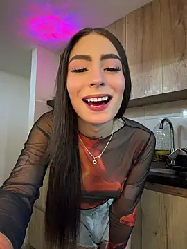 Snapshot of candycami19 chatting on 06-19-26, 12:05 candycami19 online show from 06-19-26, 12:05